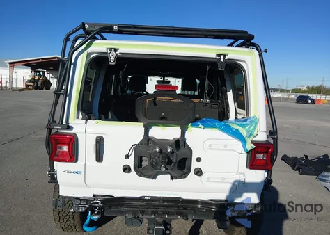 2023 Jeep Wrangler 4Xe Sahara 4X4 из США, поврежденный, VIN 1C4JJXP66PW525480